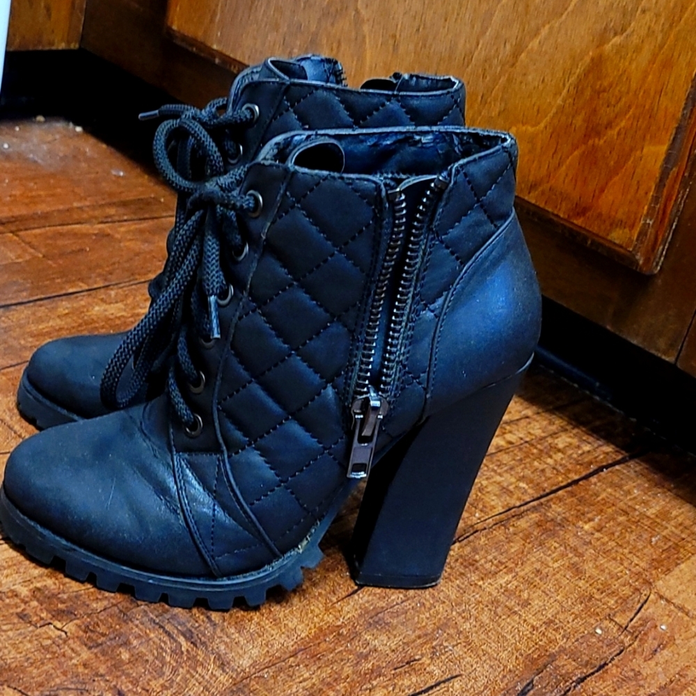 Womens heeled boots